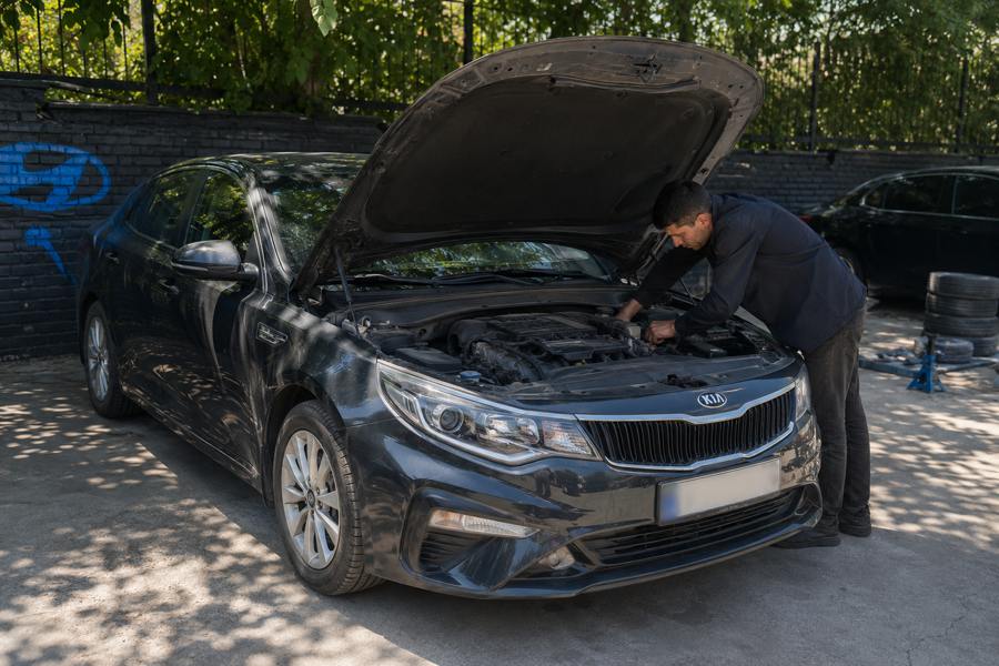 تعمیرگاه تخصصی کیا اپتیما